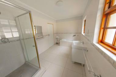 Green Lagoon Guest House