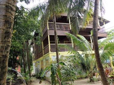 Driftwood Gardens Guesthouse