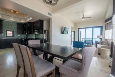 Diamante Beachfront Suites