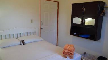 Hacienda Tropical Guest House