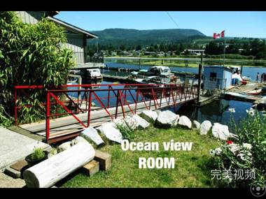 Royal Reach Motel & Marina