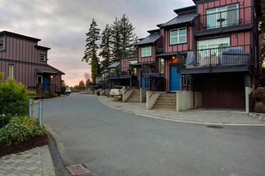 Sooke Harbour Resort and Marina