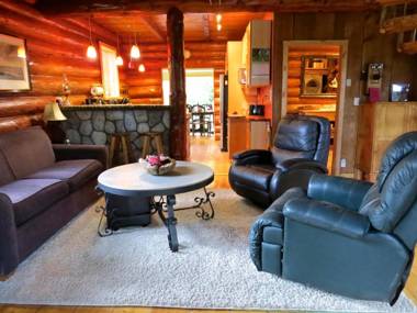 Handsome Dan's at Otter Point