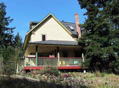 Wisteria Honeymoon Cottage - Guest House