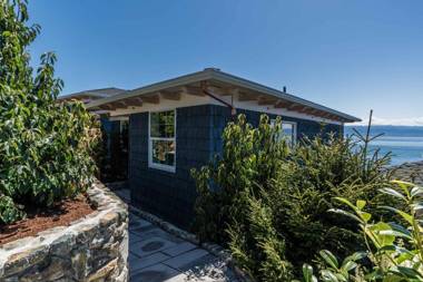 SookePoint Ocean Cottage Resort