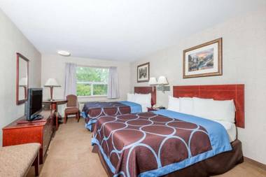 Super 8 by Wyndham Red Deer City Centre