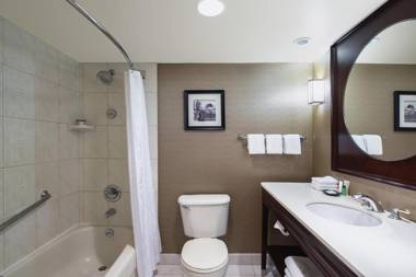 Cambridge Red Deer Hotel & Conference Centre