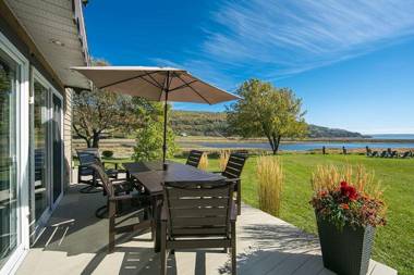 227 - En bordure de la rivière du Gouffre - Les Immeubles Charlevoix