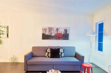 INITIAL - BUTTERFLY - Chutes-Montmorency