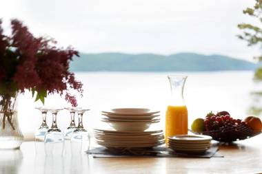 Auberge du Lac-à-l'Eau-Claire