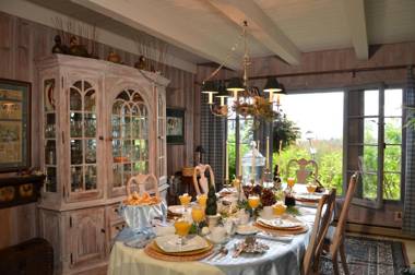 Le Petit Clocher Gite Touristique B & B