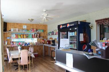 Raval Paradise Motel and RV Park