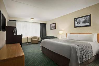 Travelodge by Wyndham Winnipeg East