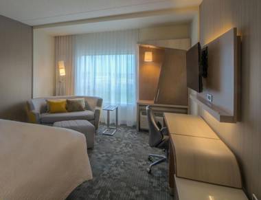 Courtyard by Marriott Winnipeg Airport