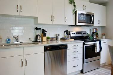 Gorgeous Modern 2BD Condo Heart of Wpg Coffee Location