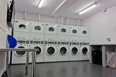 New Listing Luxurious Downtown Loft Heated Parking Rooftop Patio BBQ Gym Coffee