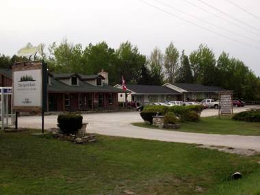 The Spirit Rock Outpost & Lodge