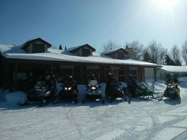 The Spirit Rock Outpost & Lodge