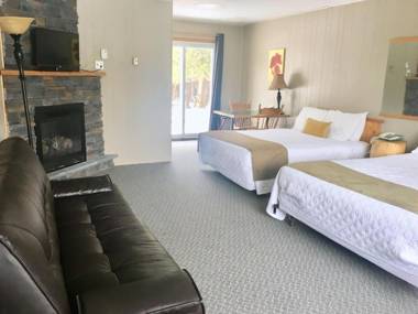 The Spirit Rock Outpost & Lodge