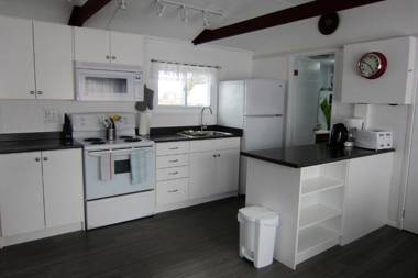 Twin Birch Suites and Cottages