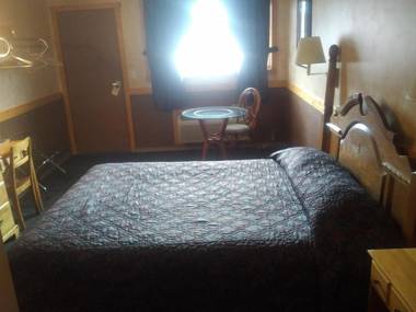 Algoma Motel