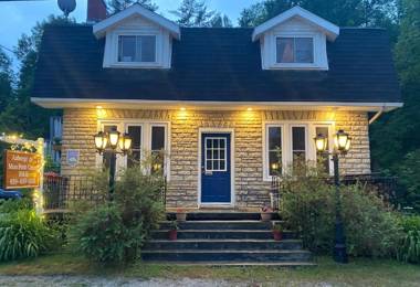 Auberge De Mon Petit Chum B&B