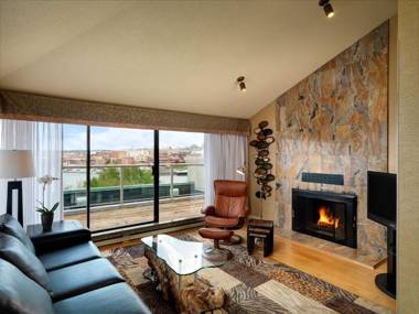 Best Western PLUS Inner Harbour Hotel