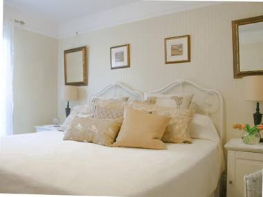 Fisher House Victoria Bed and Breakfast