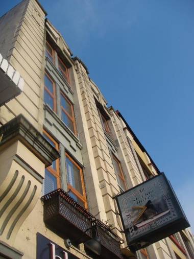 St. Clair Hotel Hostel