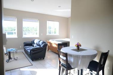 Pacific Rim Guest Lodge - Adults Only