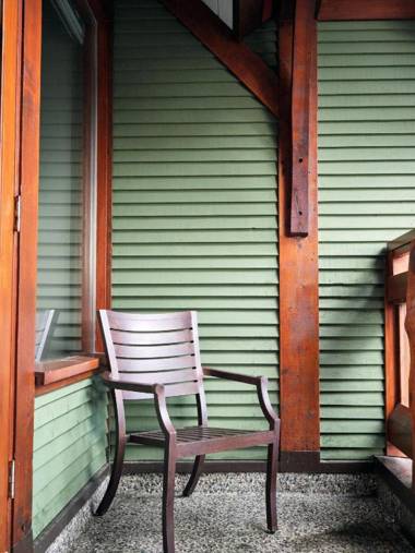 Great Location in Waterfront Building - Ocean's Edge