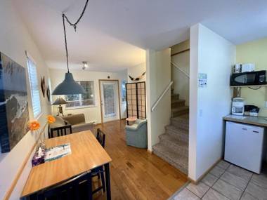 Sea Star Cabin - Cute & Central Location!