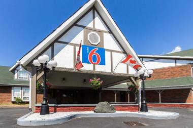 Motel 6-Trenton ON