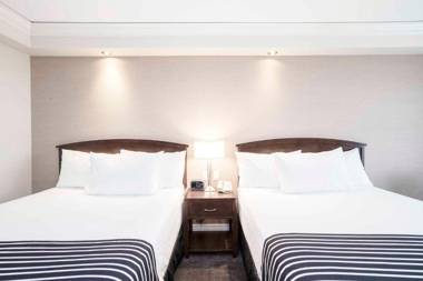 Sandman Signature Toronto Airport Hotel