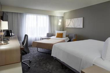 Courtyard by Marriott Toronto Airport