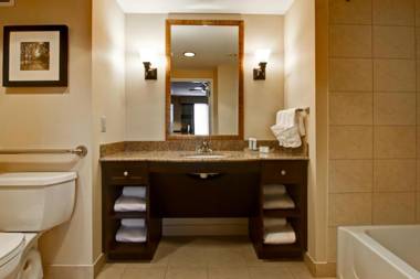 Homewood Suites by Hilton Toronto Airport Corporate Centre