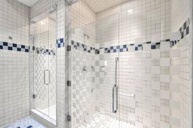 Toronto Luxury Accommodations - QWEST