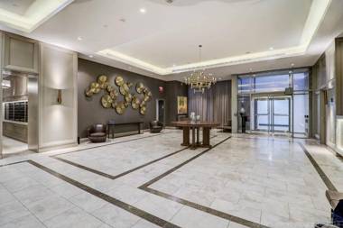 LUX Junior Suite at Yorkville ☆☆☆☆☆