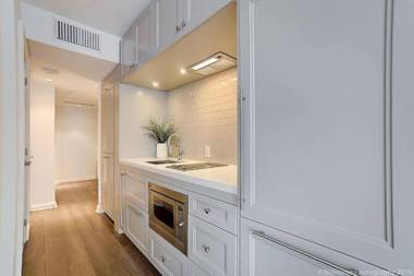 Instant Suites - Stunning Designer Studio in Yorkville