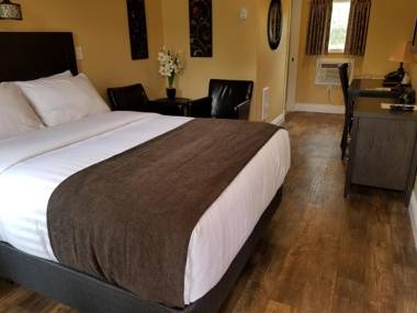 Clark's Sunny Isle Motel