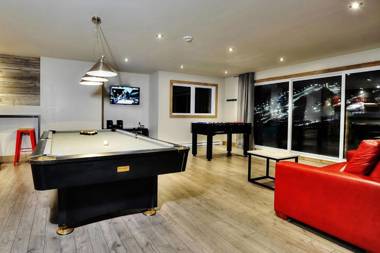 Chalet 9A Chemin Blanc by Les Chalets Alpins