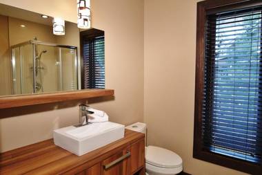 Chalet 15 Chemin Blanc by Les Chalets Alpins