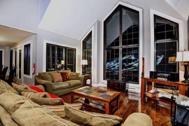 Chalet 17 Chemin Blanc by Les Chalets Alpins