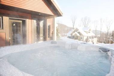 Chalet 10B Chemin Blanc by Les Chalets Alpins