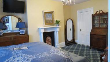 The Roses Heritage Inn