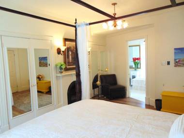 The Elizabeth Manor Guesthouse