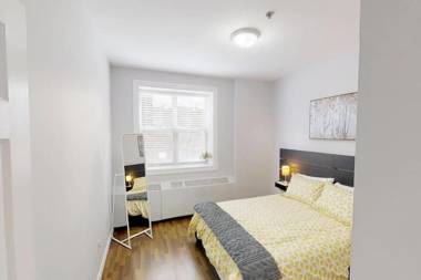 Bright Cozy Condo The Heart of Uptown 2BED Coffee & tea