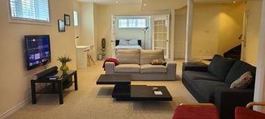 2 bdrm kitchen laundry weeklymonthly discount