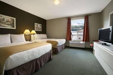 Super 8 by Wyndham Revelstoke BC