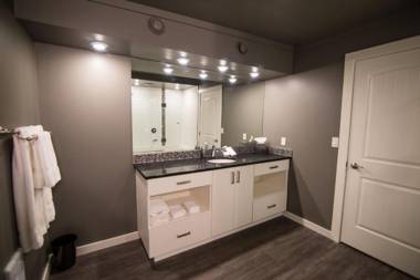 Clipperton Suite by Revelstoke Vacations